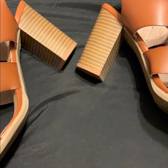 Brown Faux Leather High Heel Sandal  👡 - Picture 2 of 2